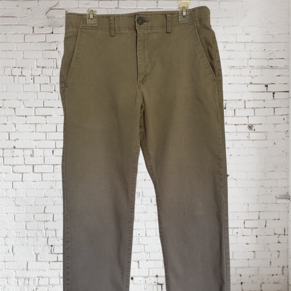 Men's Extreme Comfort Flat Front Pants by Lee (33x32) - Picture 1 of 4